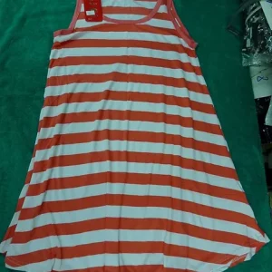 83 red and white alternating striped sleeveless casual maxi dress 37